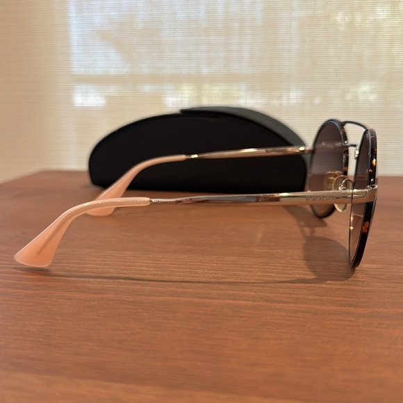 Prada sunglasses - Picture 6 of 8